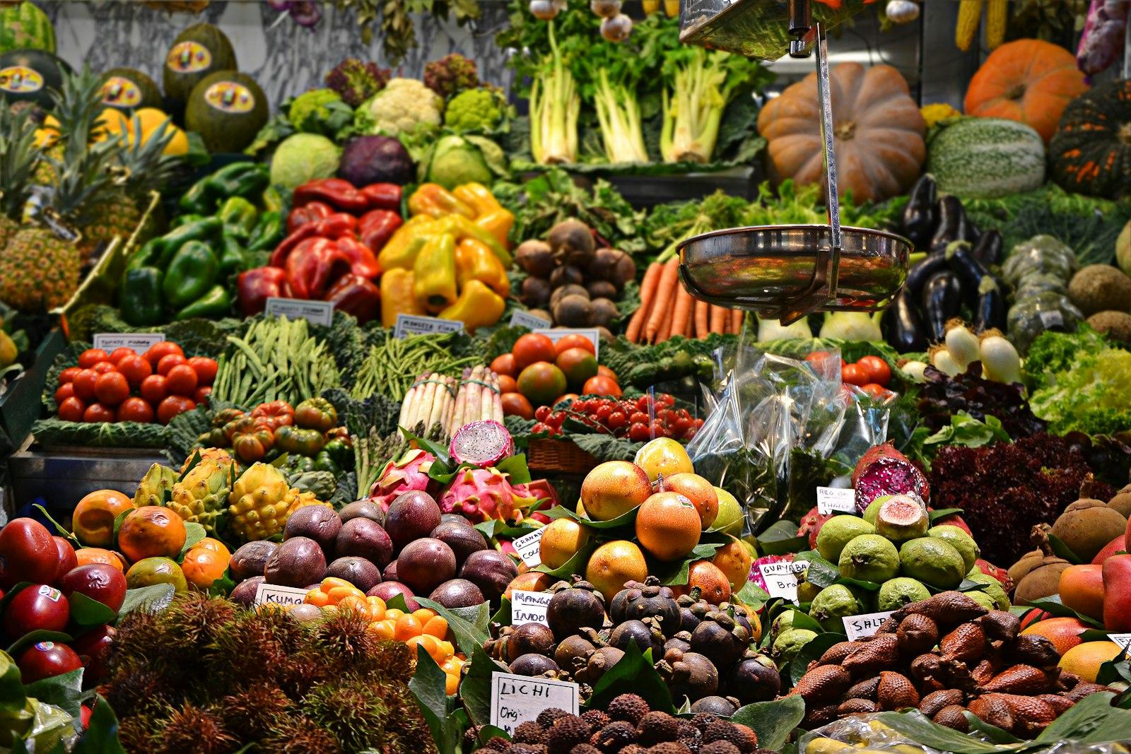 Outdoor farmers market with colorful produce and vendor stalls — Dubuque Farmers Market